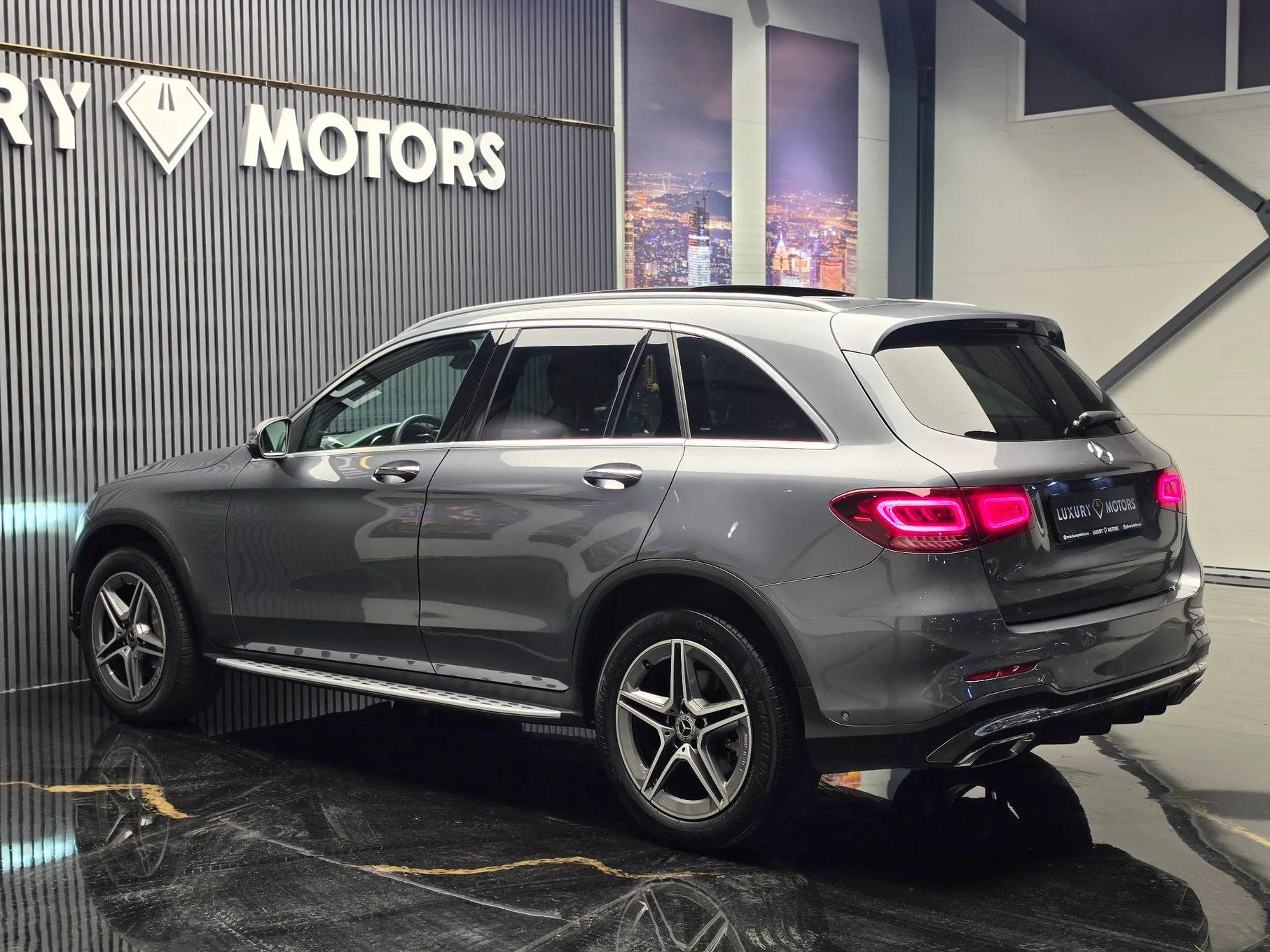 GLC 300 E 4Matic 9G-TRONIC AMG Line Plus