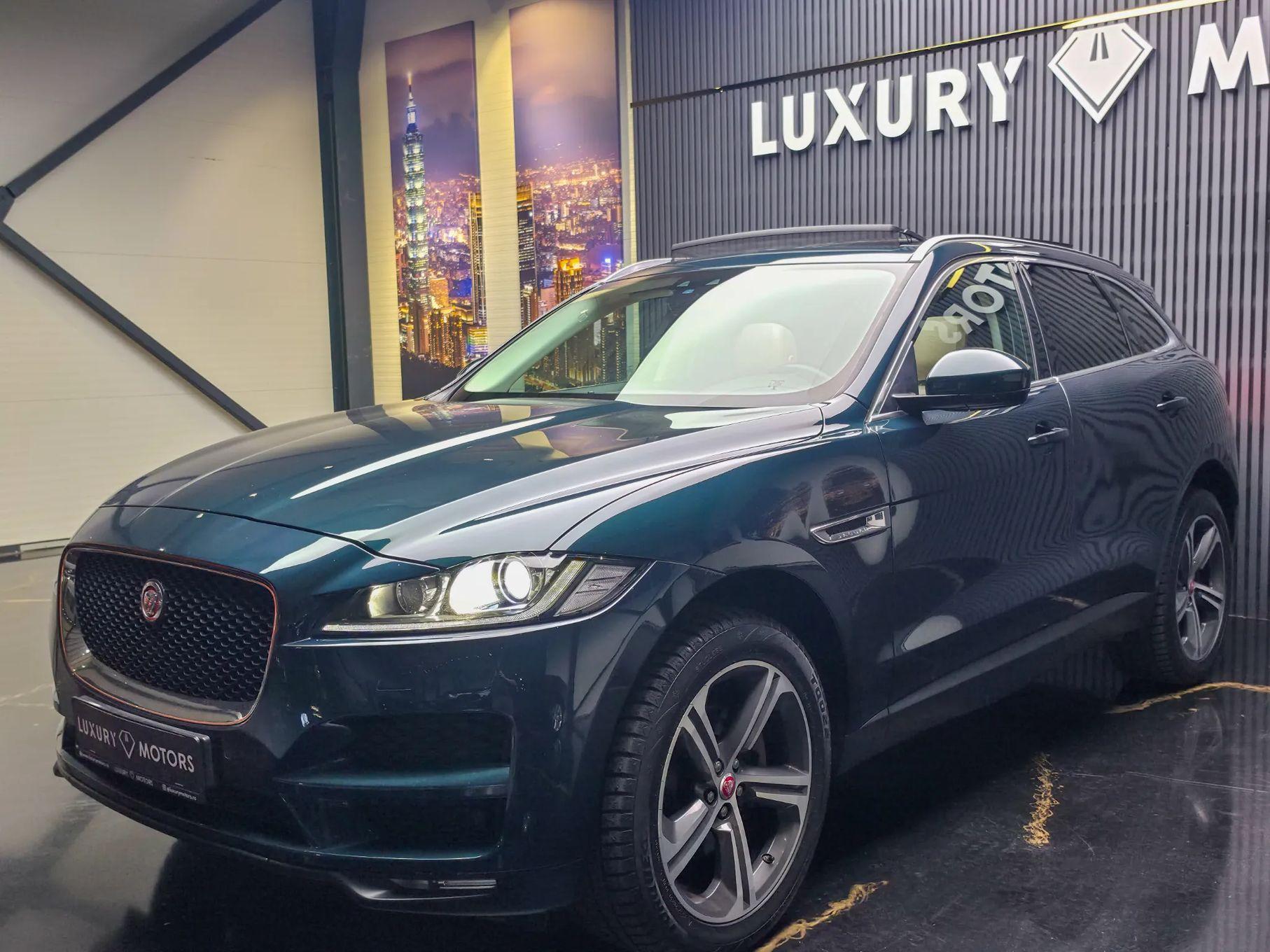 Jaguar F-Pace